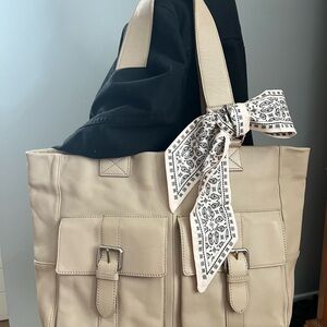 GAP Cream Tote Bag